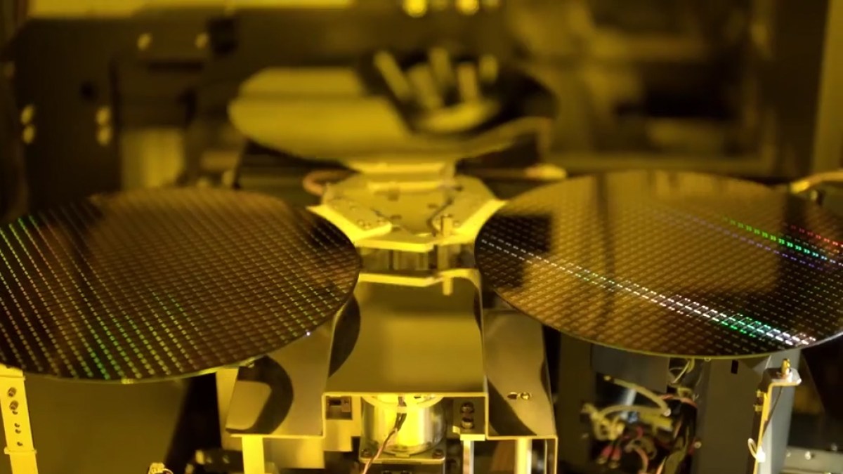TSMC 신규 패키징 기술 공개…칩 비용 절감 및 성능 향상 기대 이미지 1